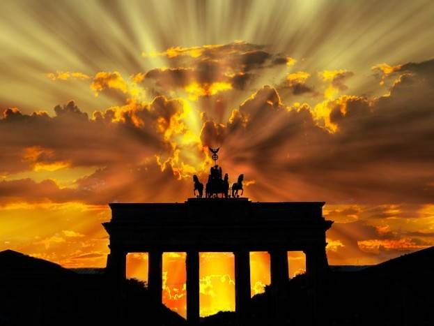 brandenburger-tor-201939_640-623x467 (1)